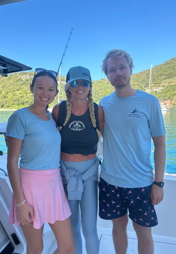 ISLAND KISSES guest review