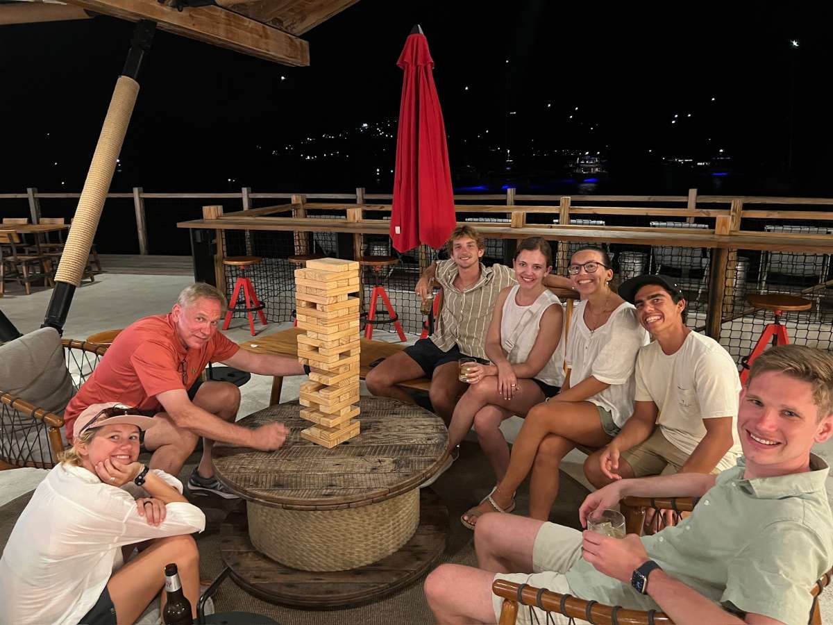 ISLAND KISSES guest review