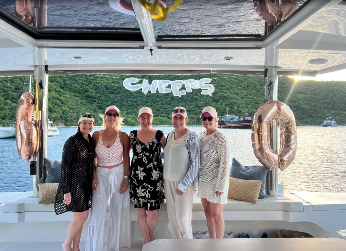 ISLAND KISSES guest review