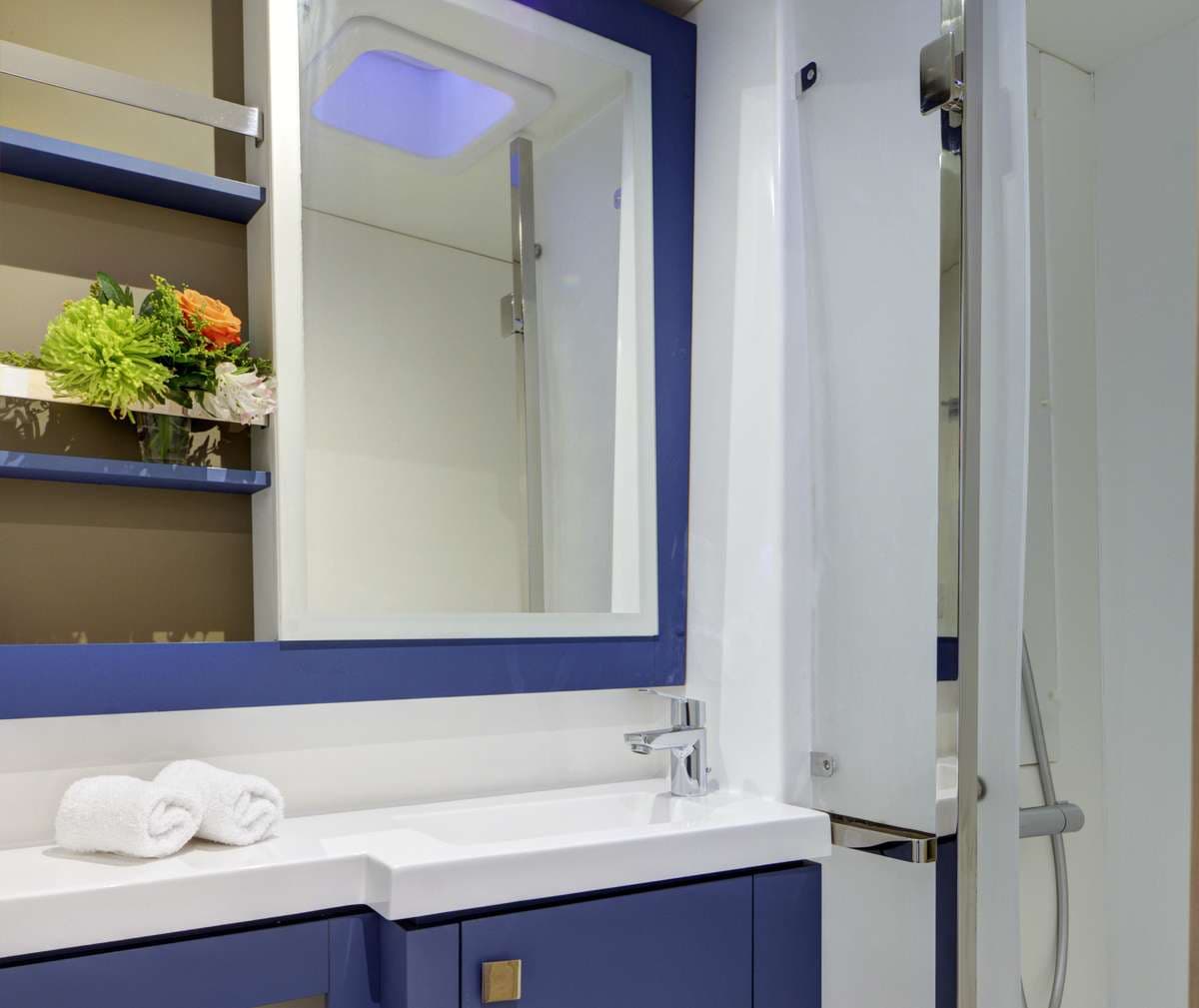 Cabin bathroom