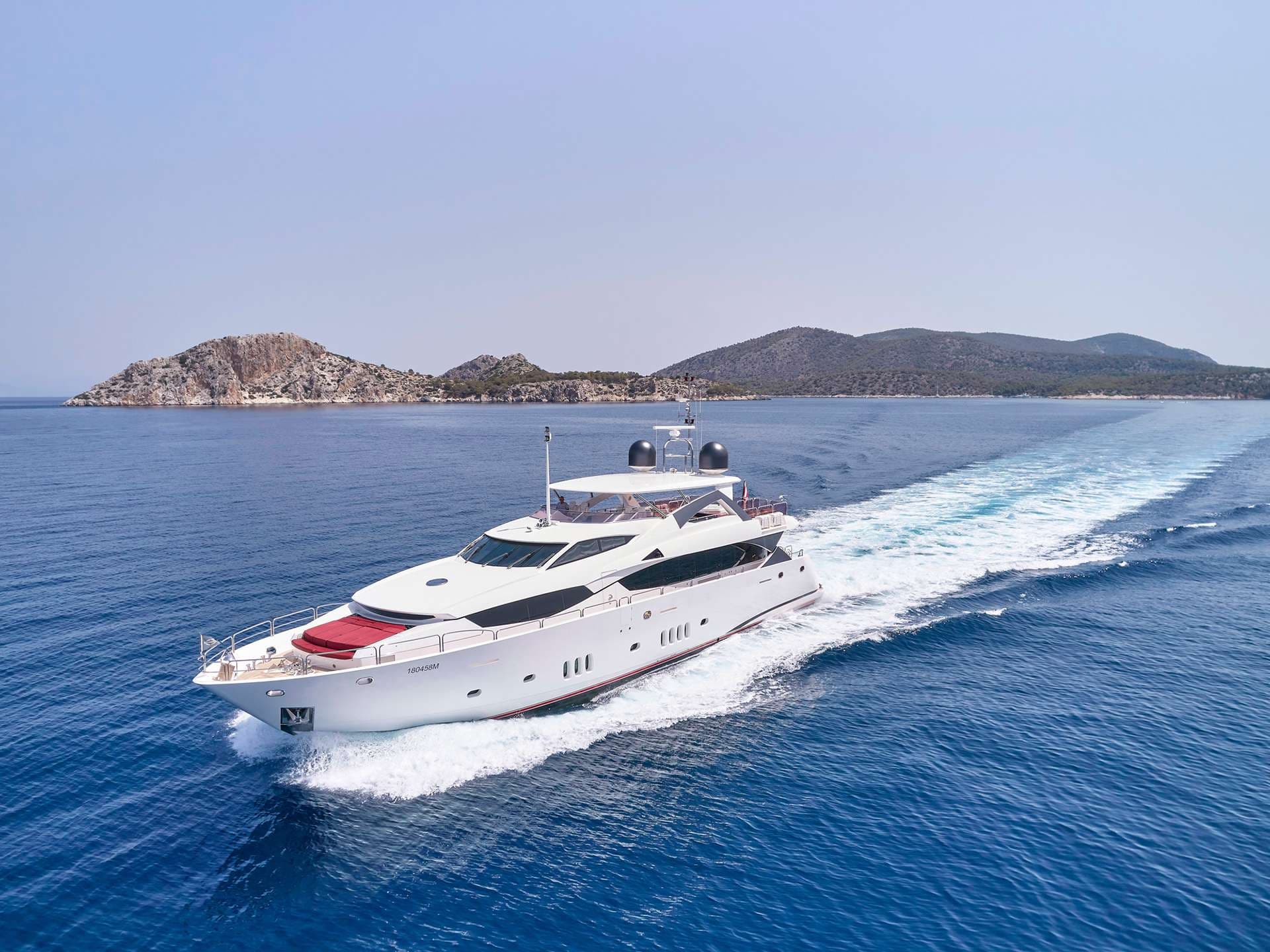 WHITE PEARL I – Sunseeker