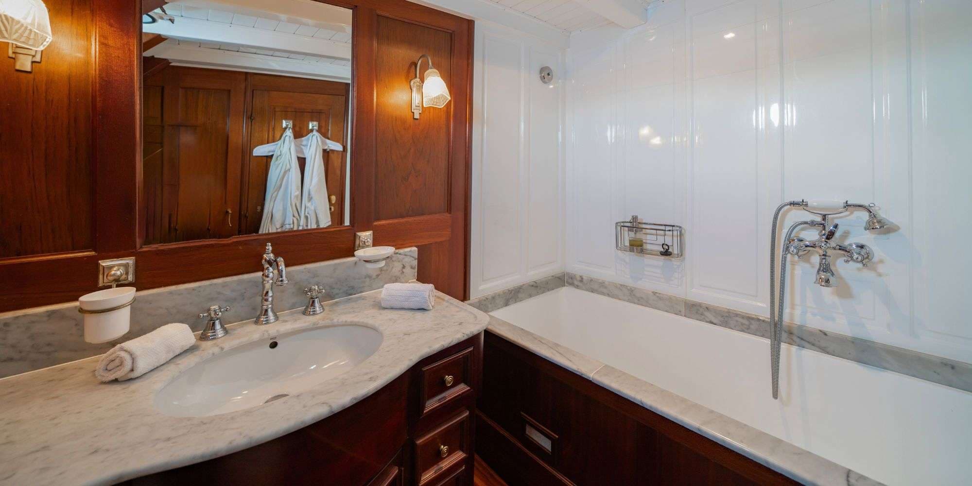 Guest Bathroom 2