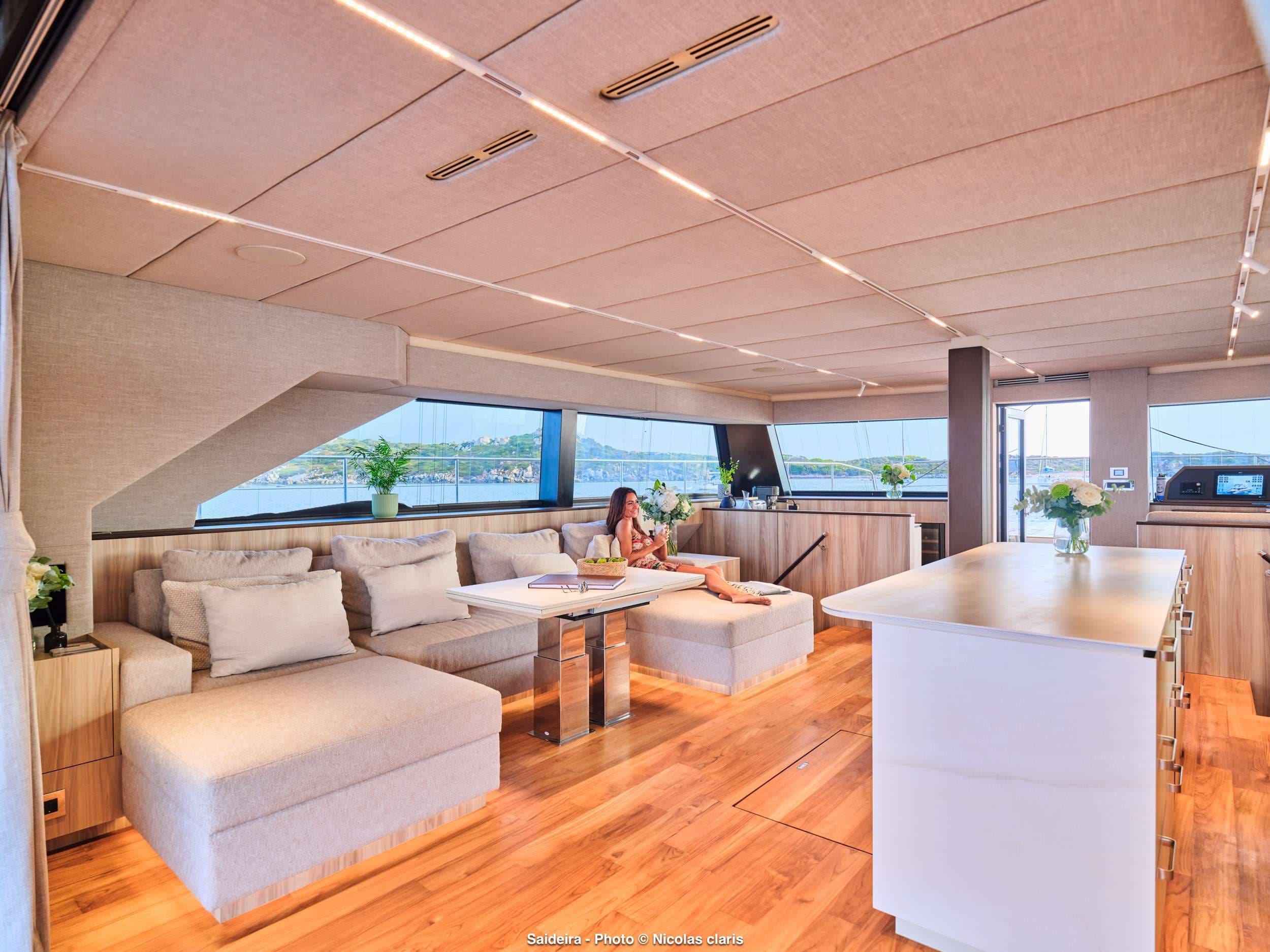 Moon 60 Hull 8 2025