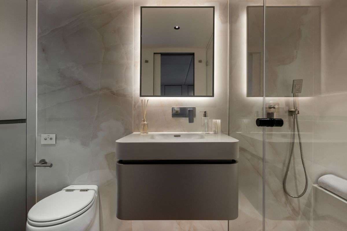 Guest Bathroom