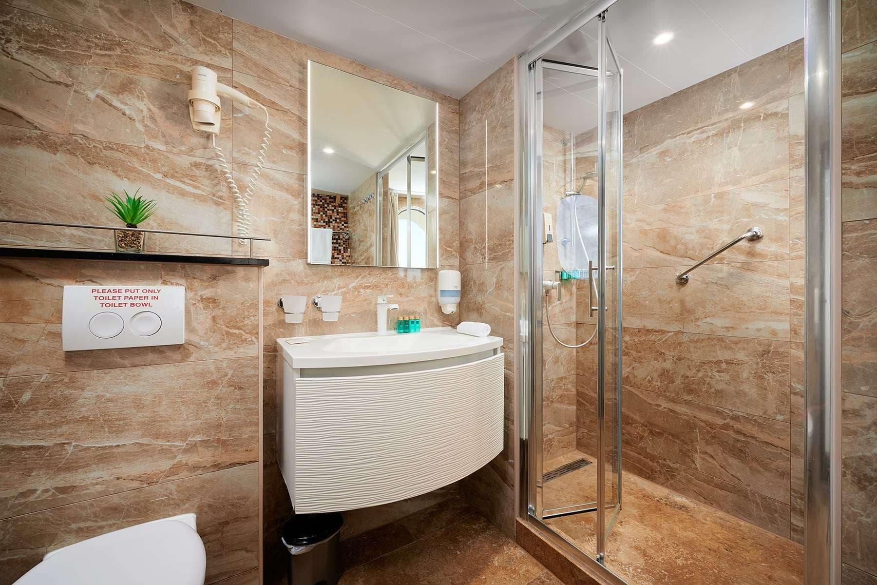 QUEEN ELEGANZA - Bathroom