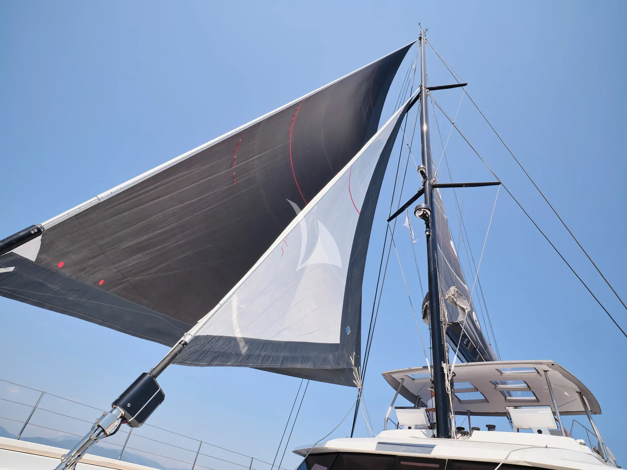 ALEXANDRA II – Exterior