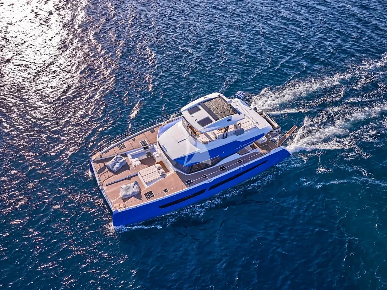 MAJESTY OF GREECE – Fountaine Pajot