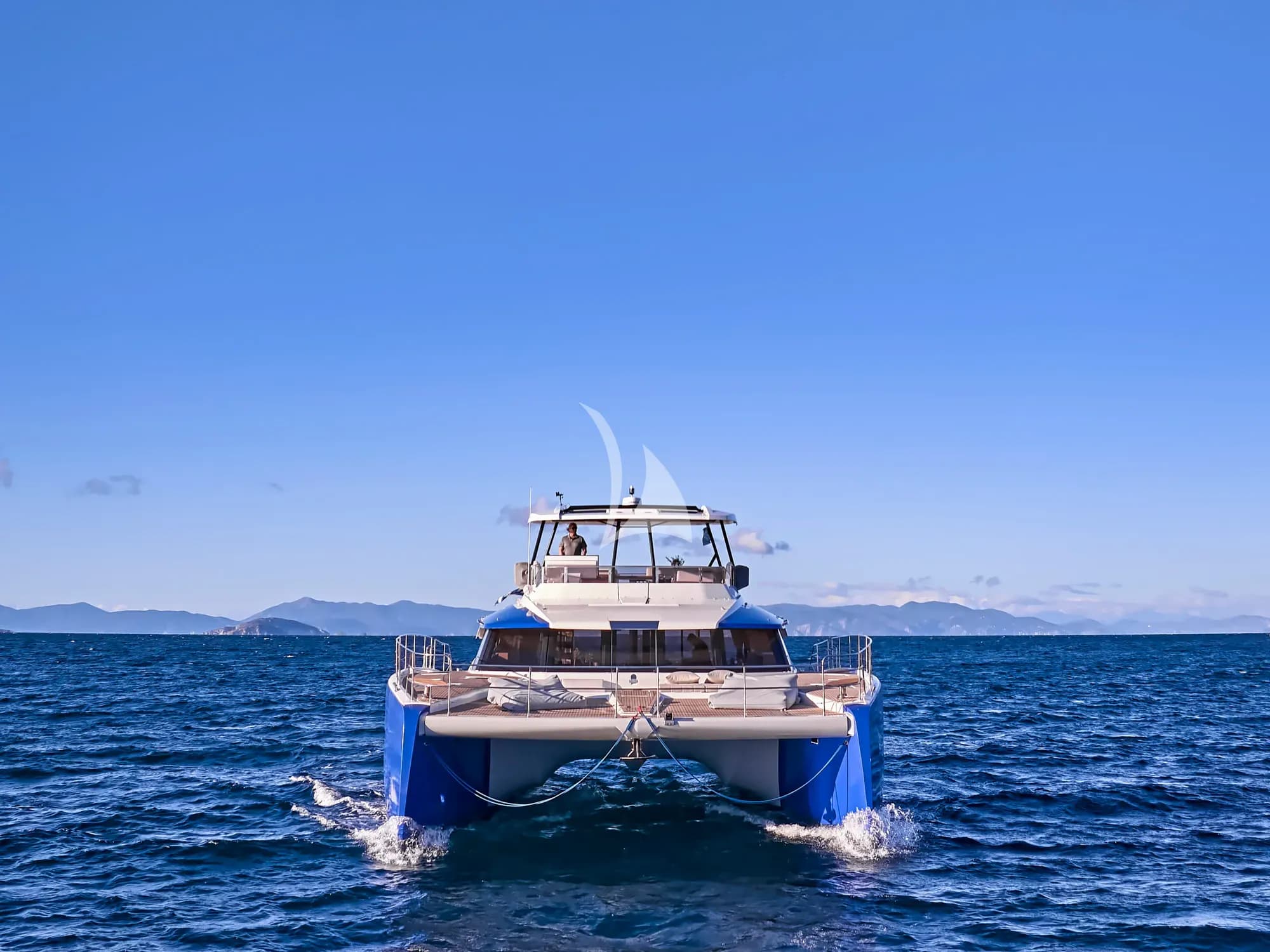 MAJESTY OF GREECE – Exterior