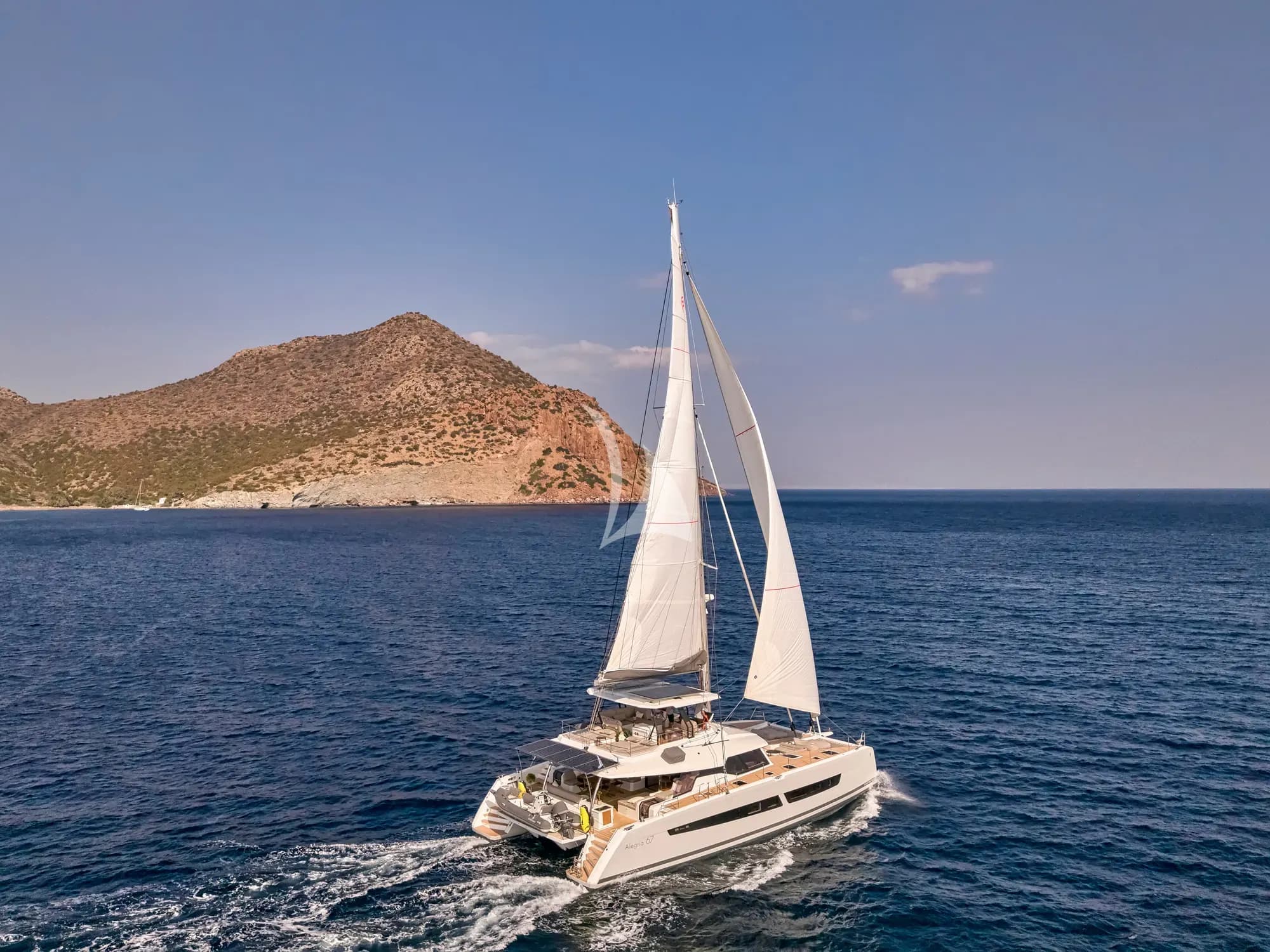STEPHANIE – Exterior