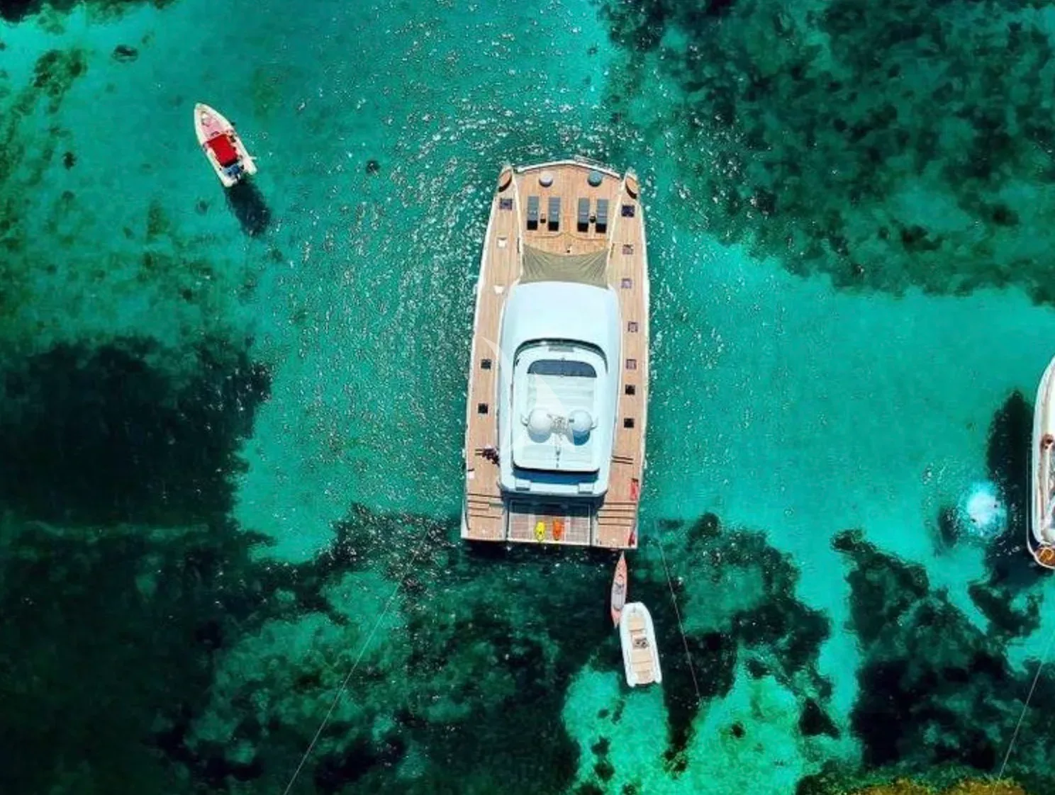 JUST MARIE 2 – Exterior