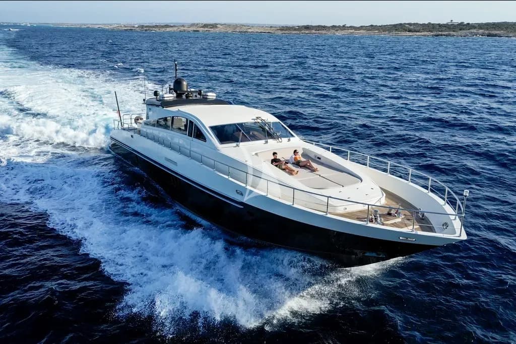 aYa one – Exterior