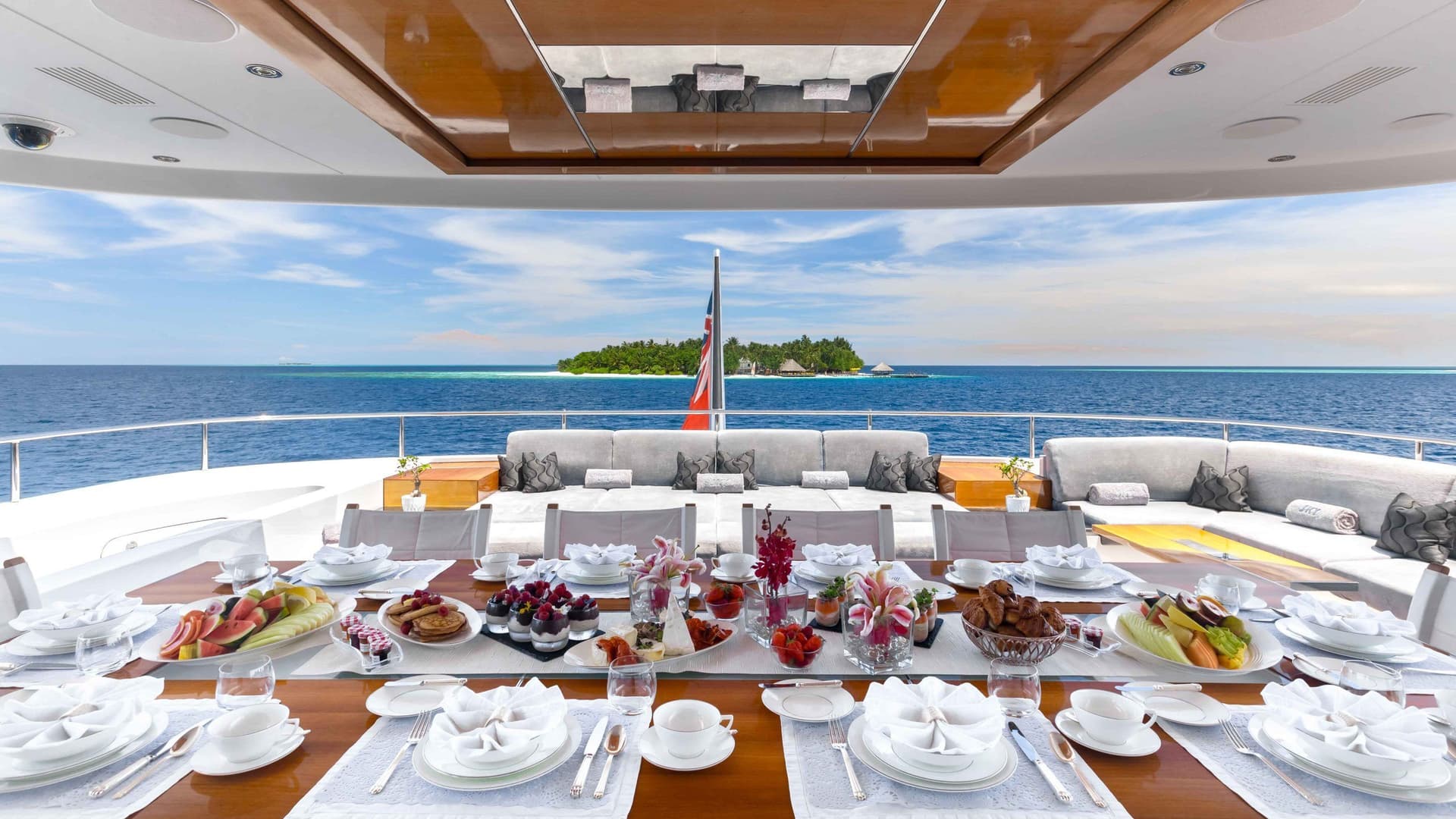 corporate-dining-table