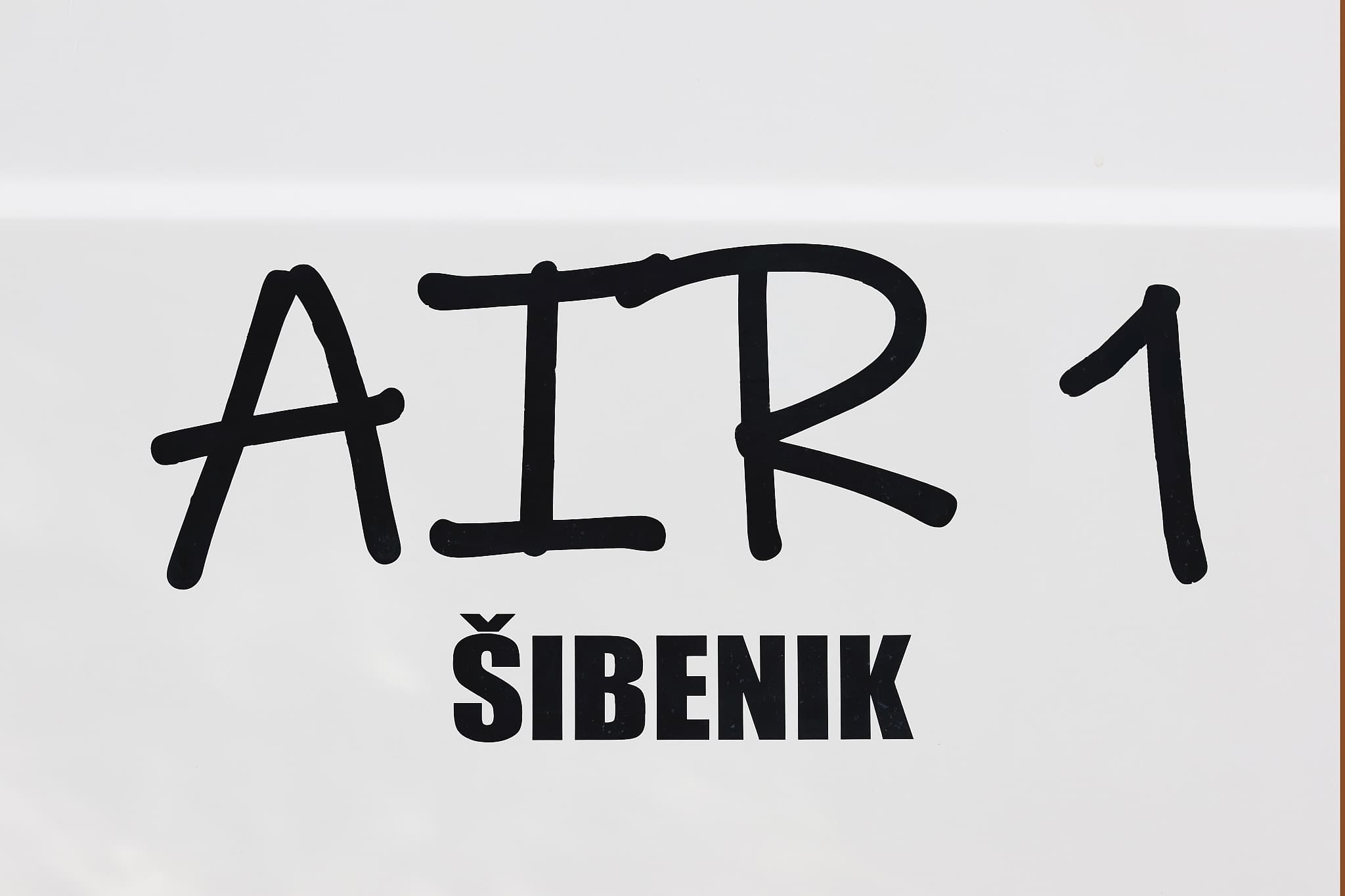 Air 1