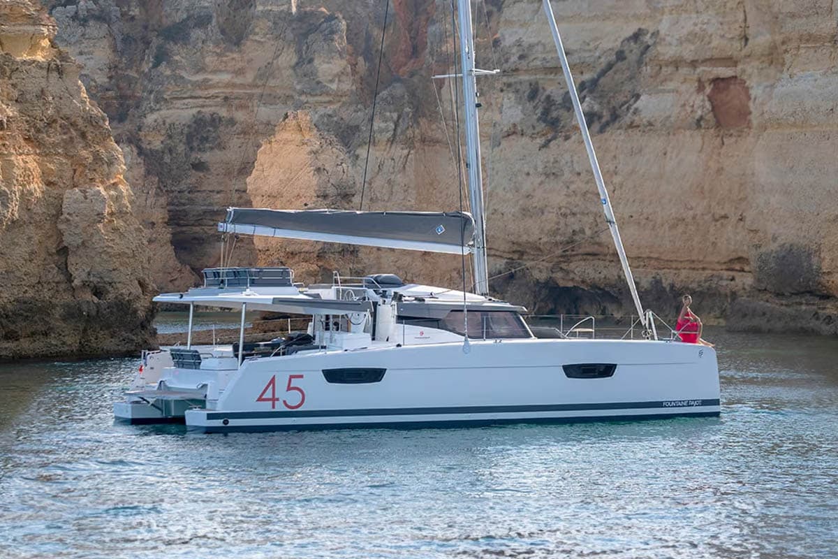 Nahoa – Fountaine Pajot