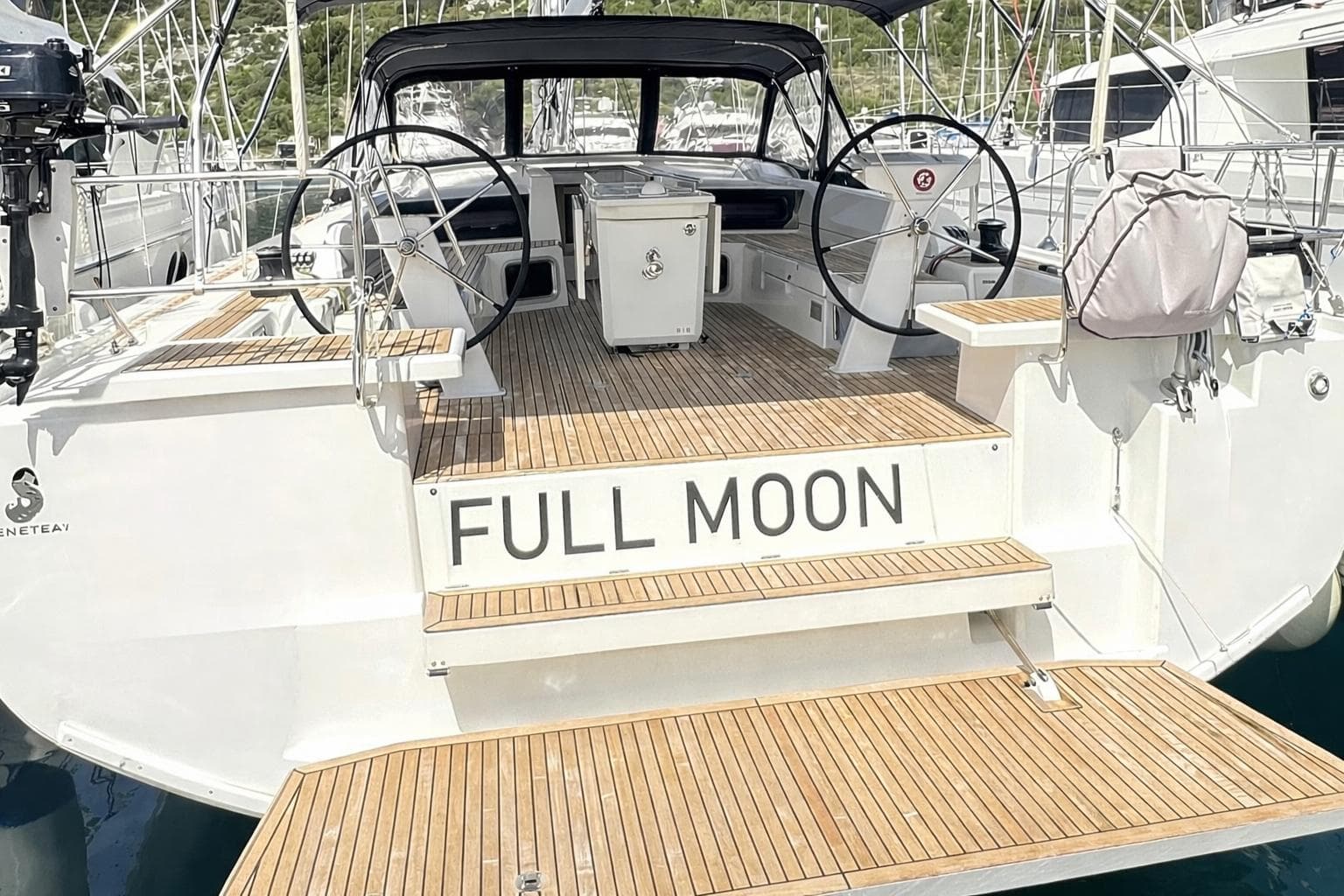 Full Moon – Bénéteau