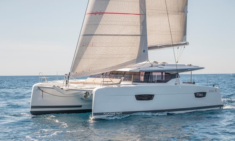 AMELY 1 – Fountaine Pajot