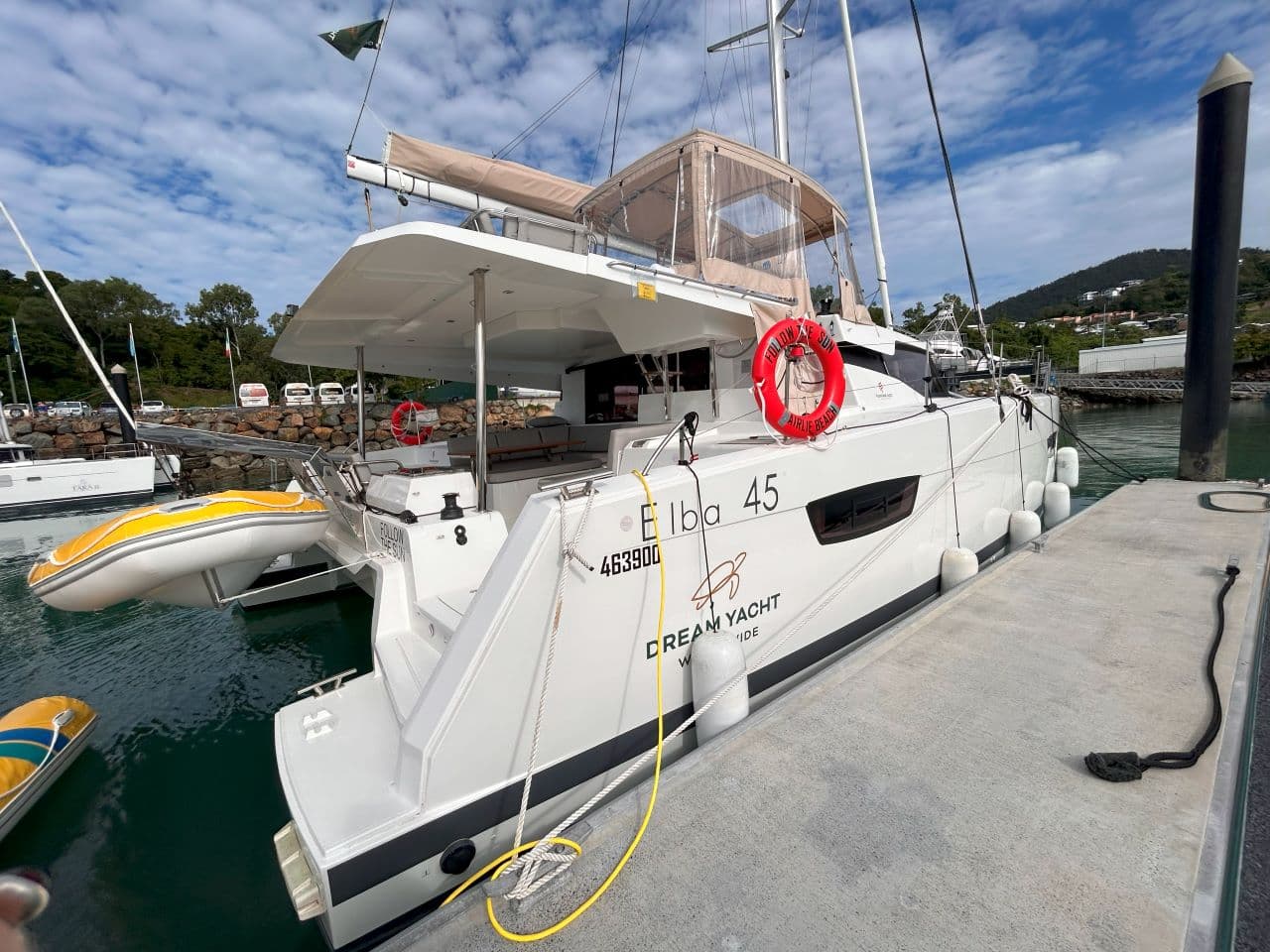 FOLLOW THE SUN – Fountaine Pajot