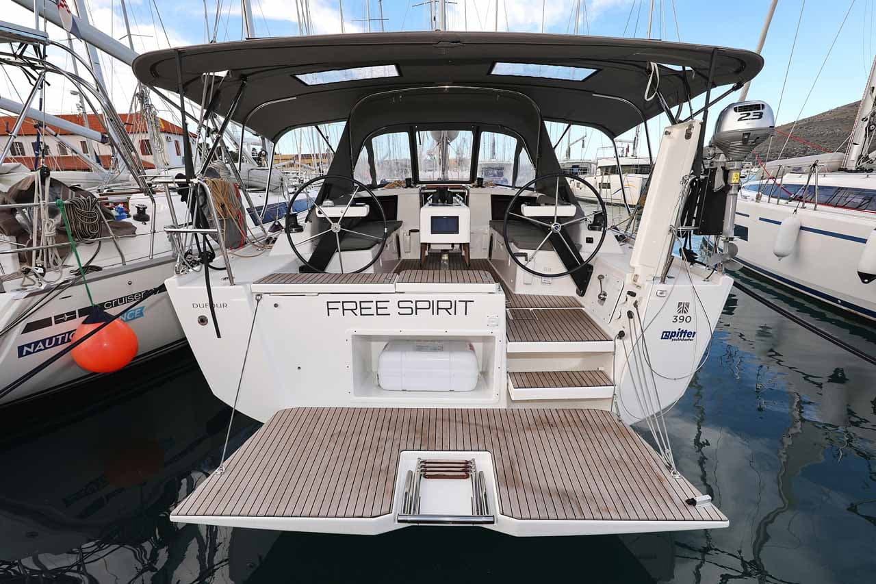 Free Spirit – Dufour Yachts