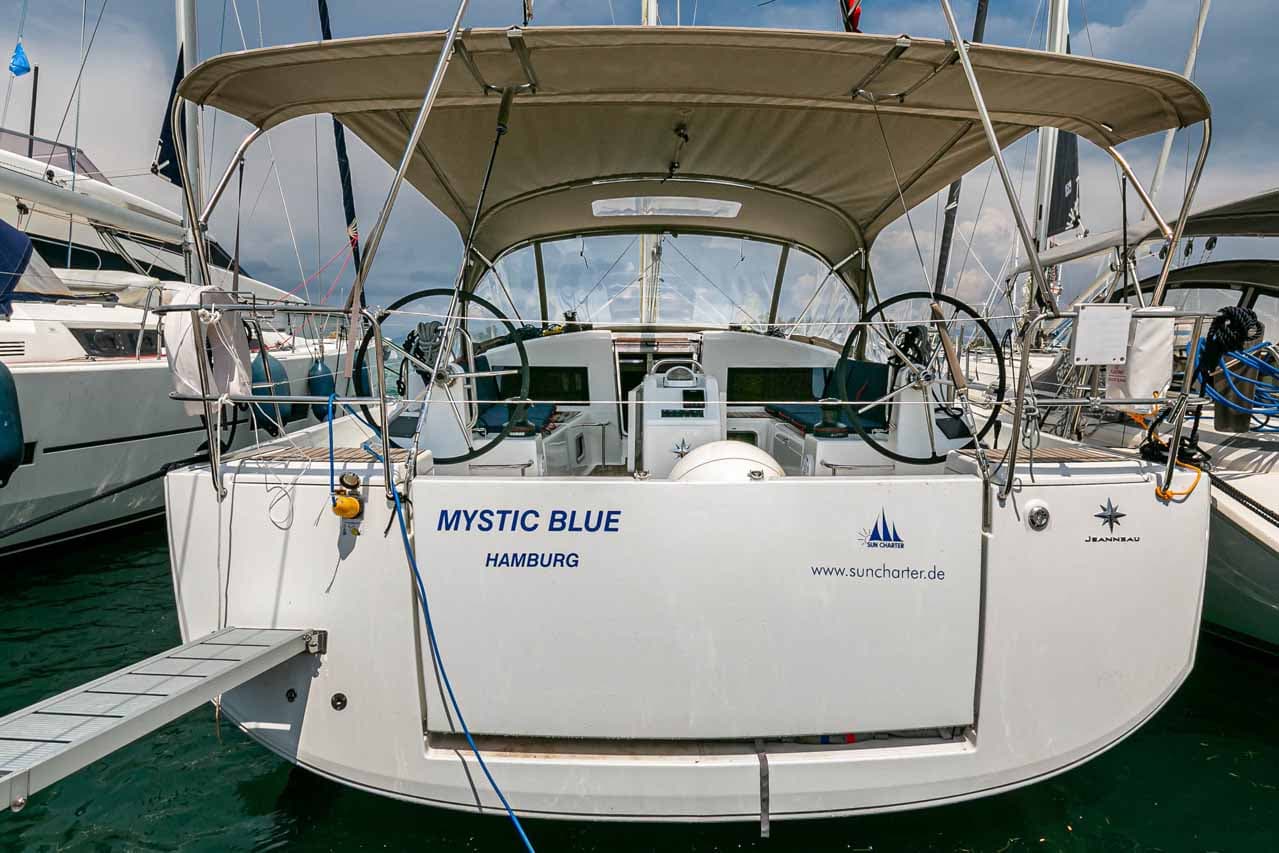 Mystic Blue – Jeanneau