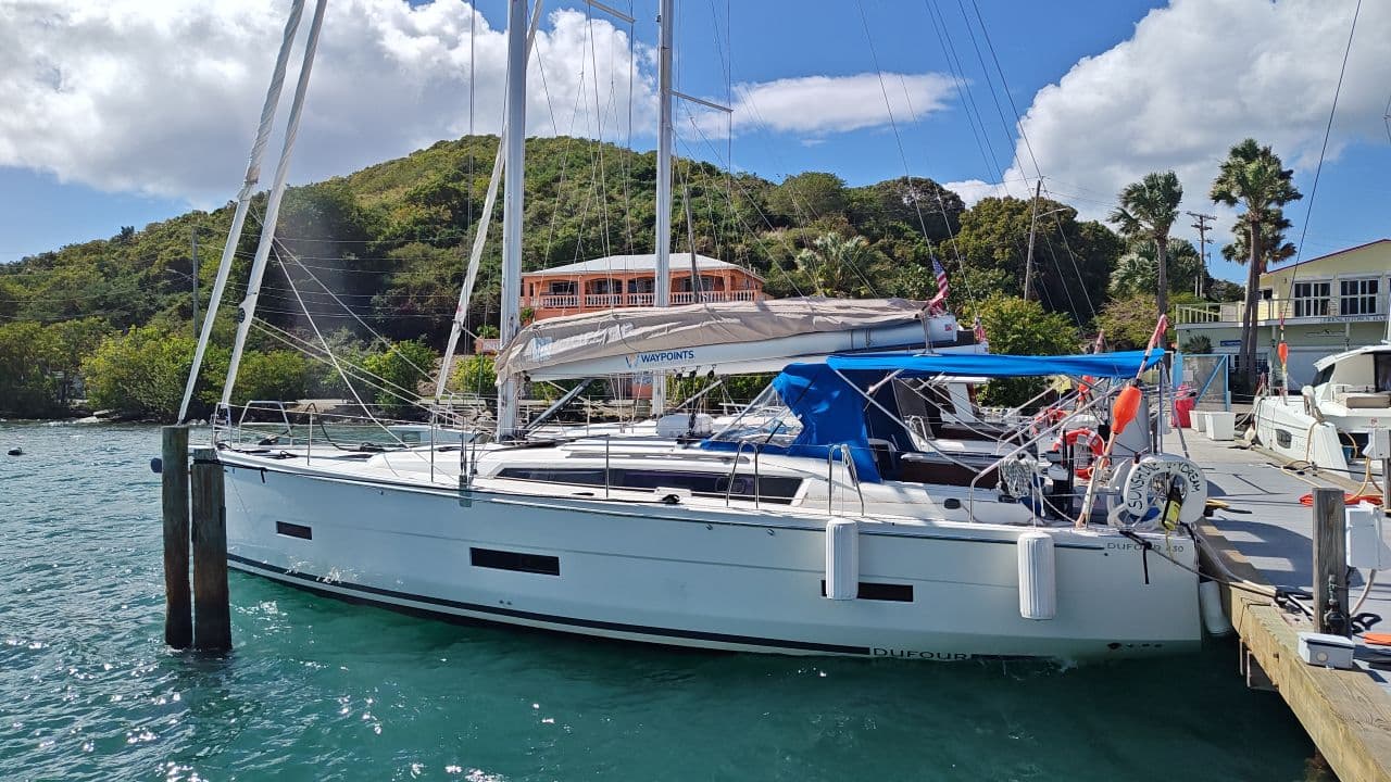 Sunshine Daydream – Dufour Yachts