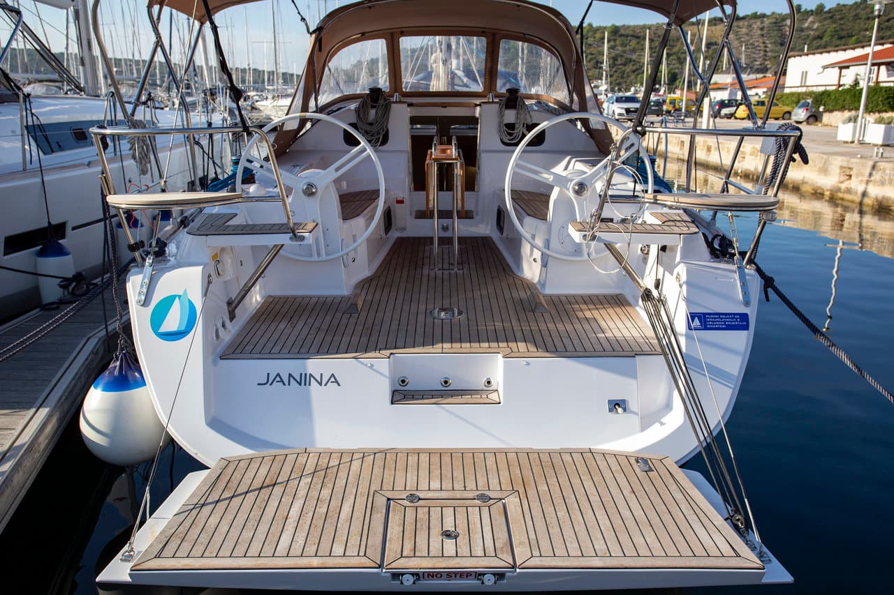 Janina – Elan Marine