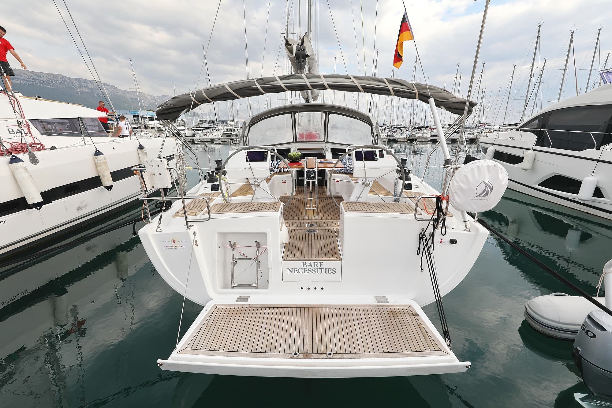 Bare Necessities – Hanse Yachts