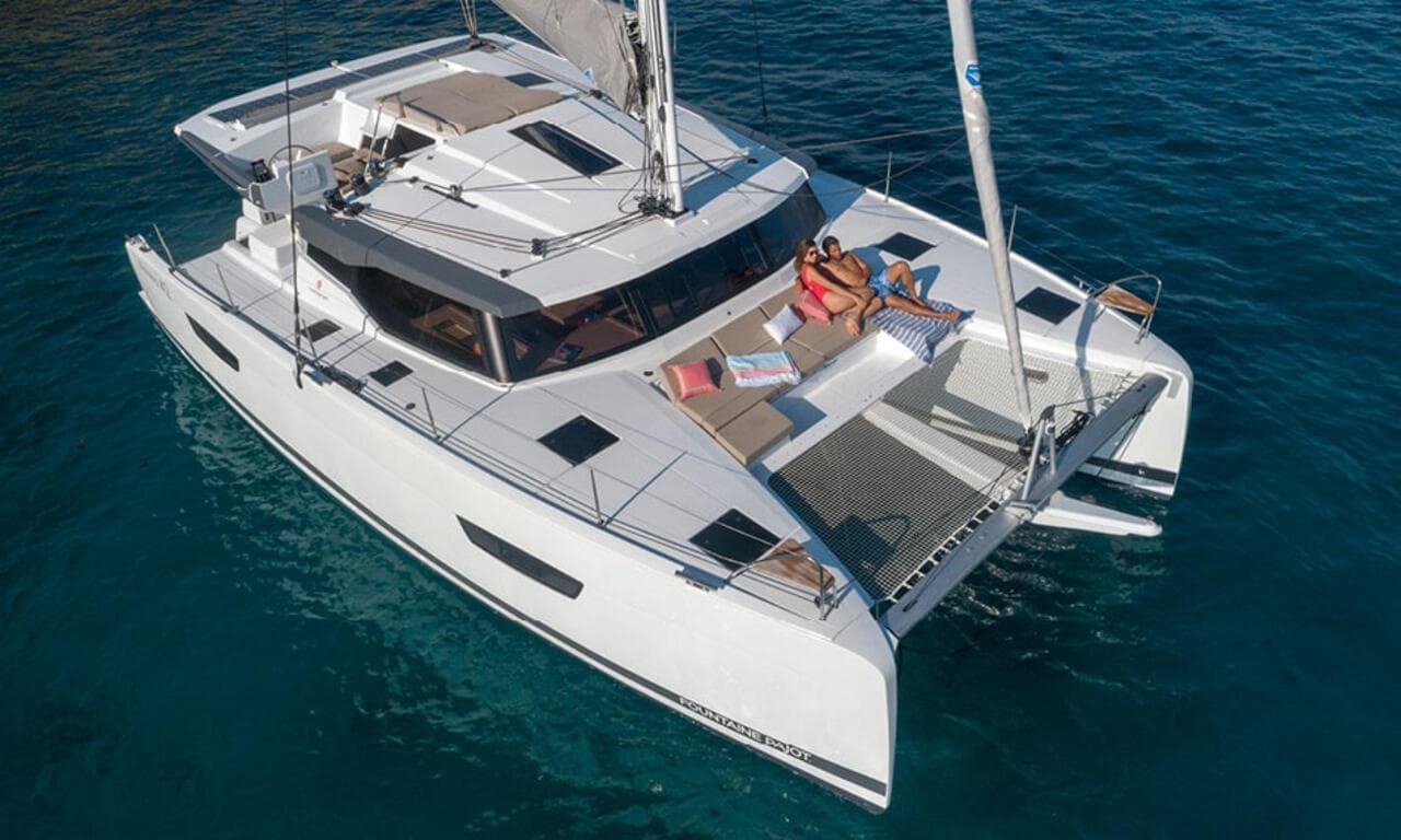 All the Perks – Fountaine Pajot