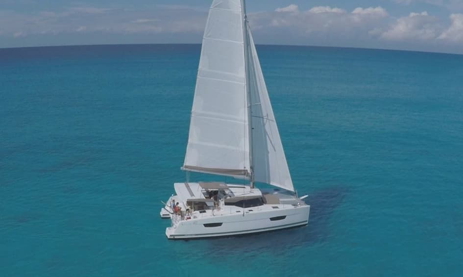 SEA BREEZE – Fountaine Pajot