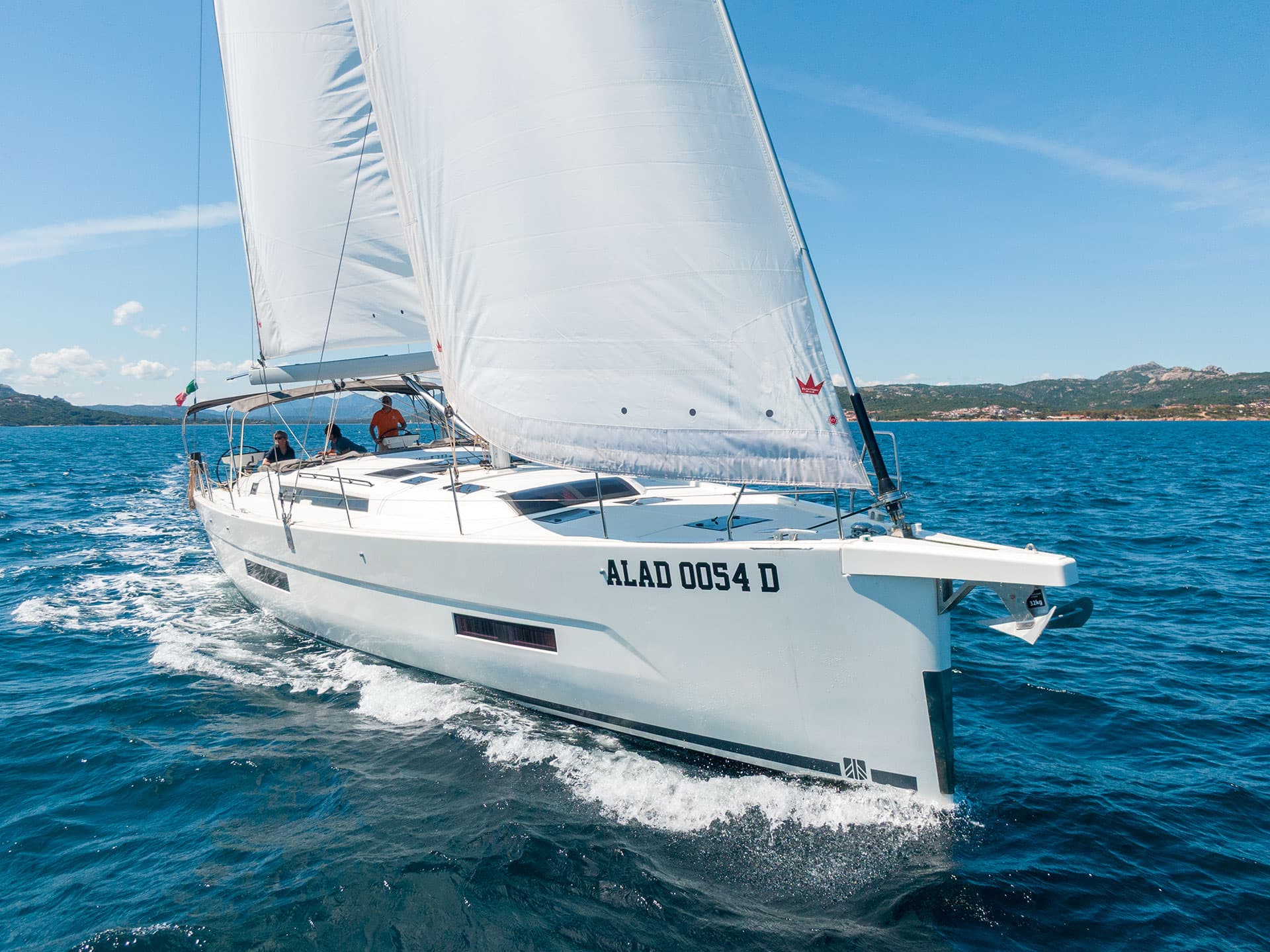 Olimpia - A/C, Generator, Water maker – Dufour Yachts