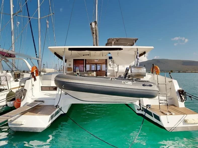 Blue Serenity – Fountaine Pajot
