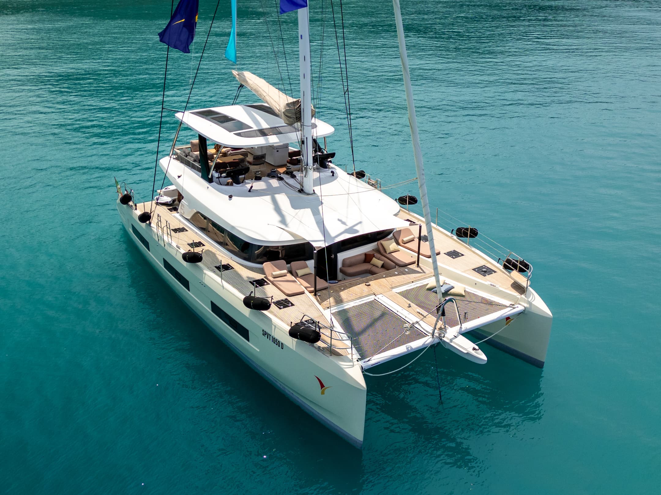 SAILUXE - Gloria – Lagoon
