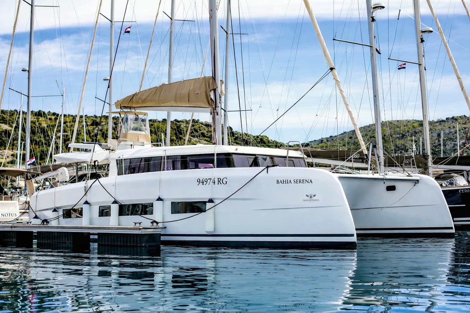 Bahia Serena – Dufour Yachts
