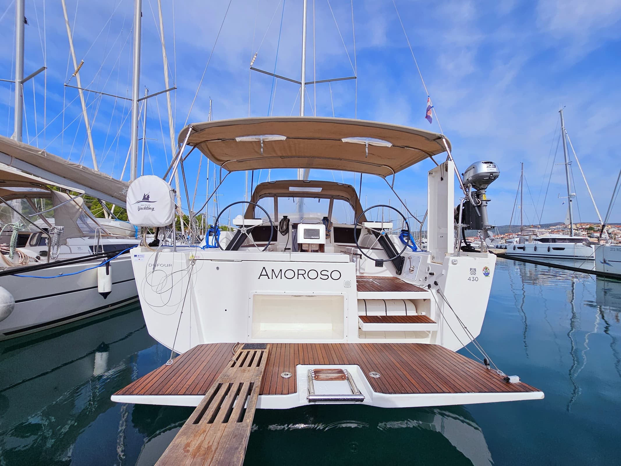 Amoroso – Dufour Yachts