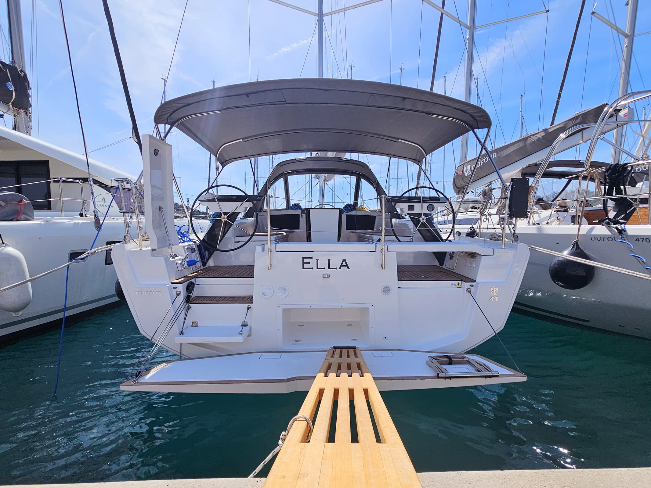 Ella (A/C & gen) – Dufour Yachts