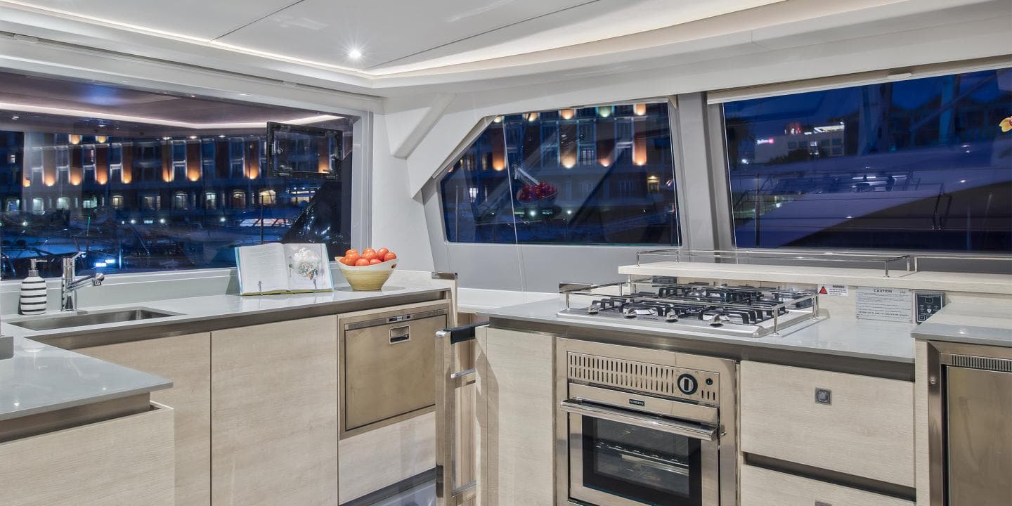 Moorings 5000-5 Crewed