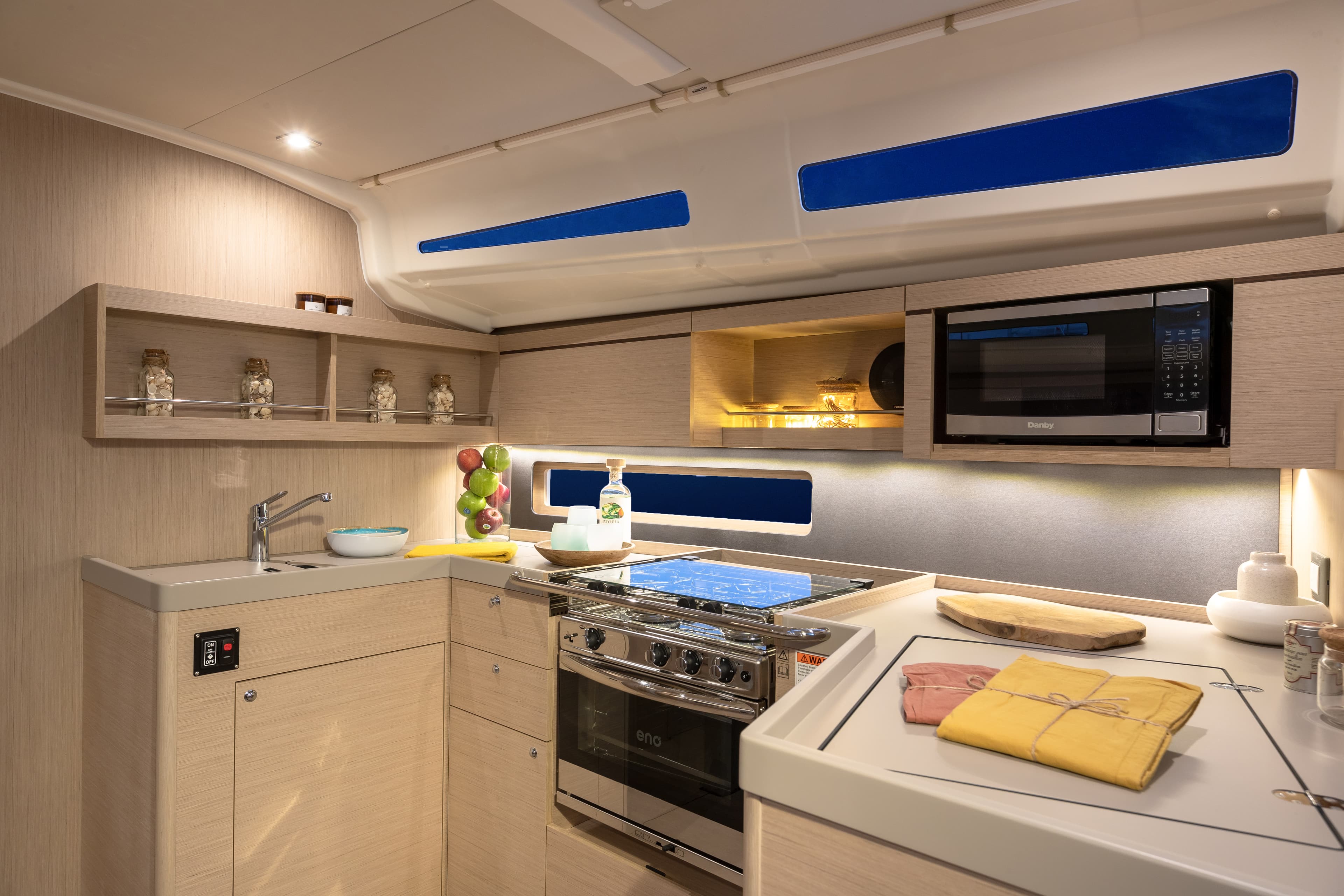 Sunsail 42 Premium