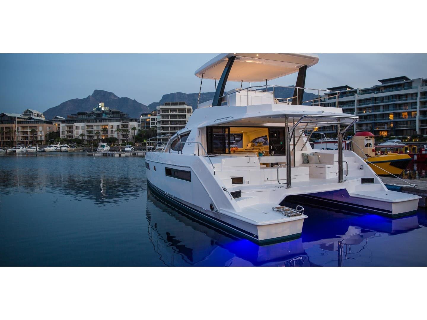 Aquaholic – Leopard Catamarans