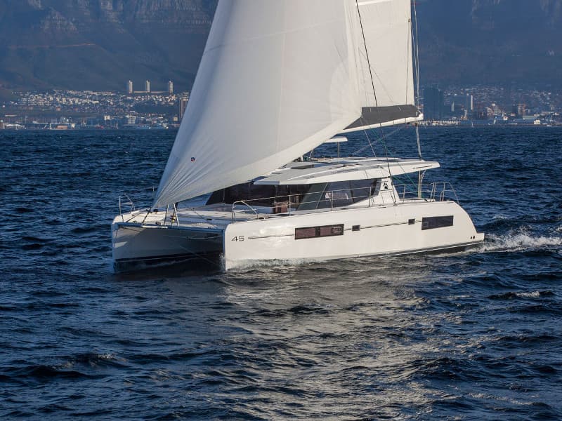 Moorings 4500L/10 Exclusive – Leopard Catamarans