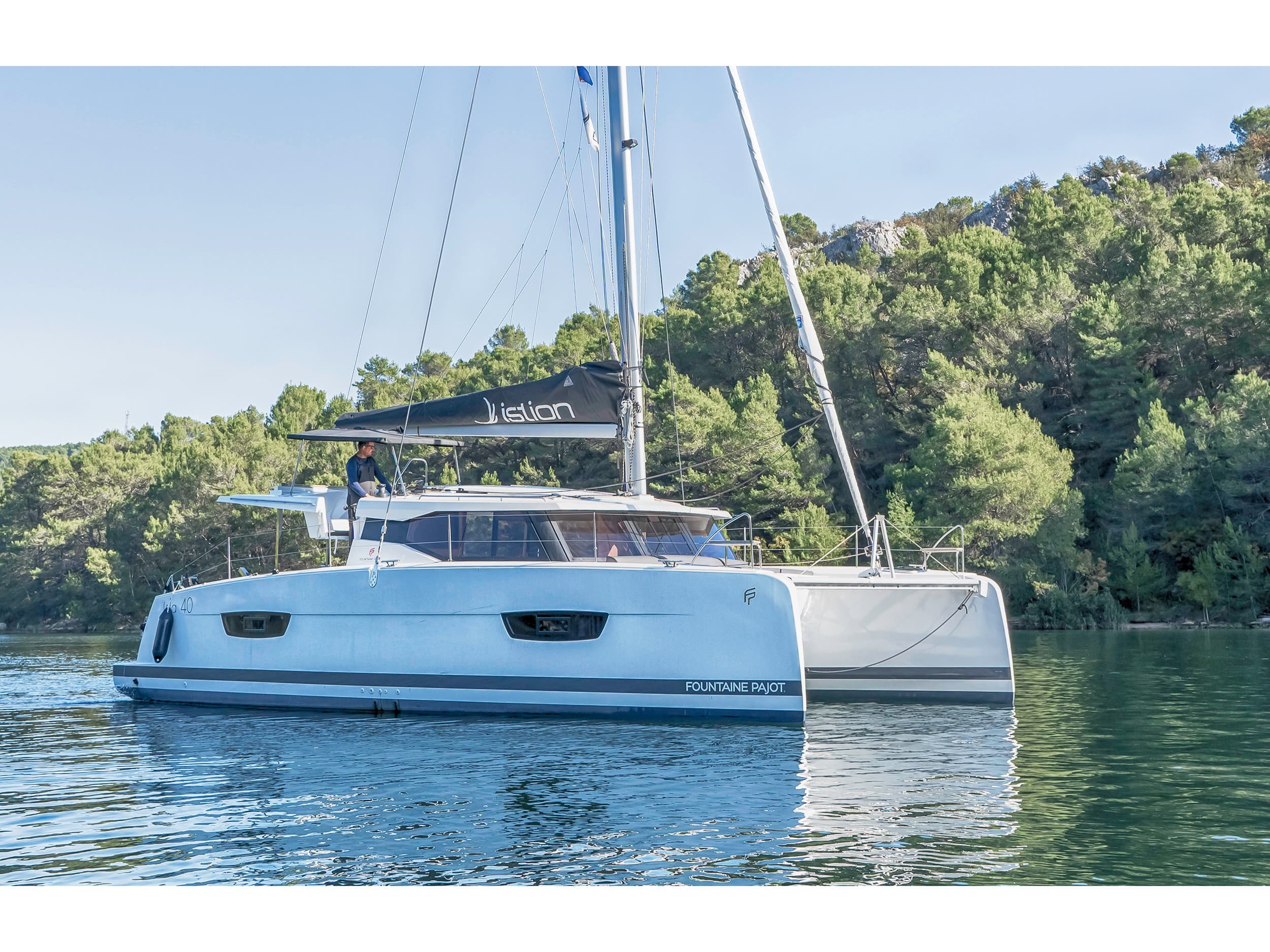 First Step – Fountaine Pajot
