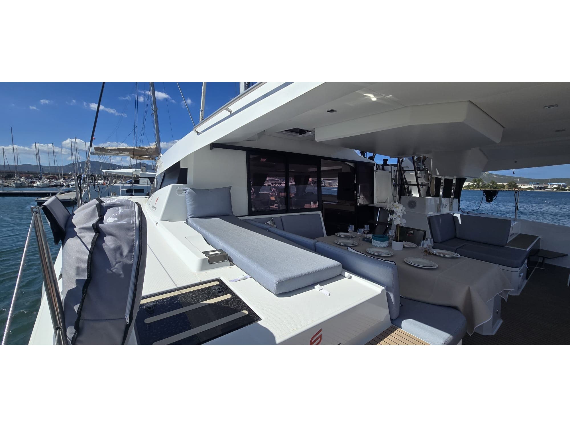 Heidsieck – Fountaine Pajot