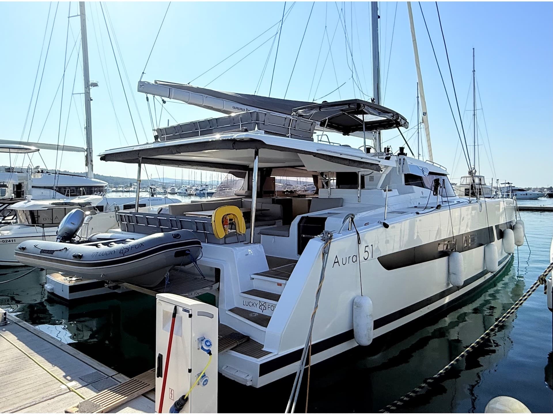 Lucky Fox – Fountaine Pajot