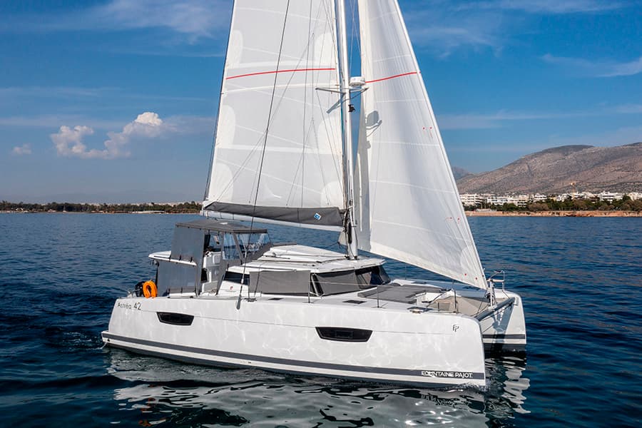 NOU NOU 1 - Skippered - Green Wave
