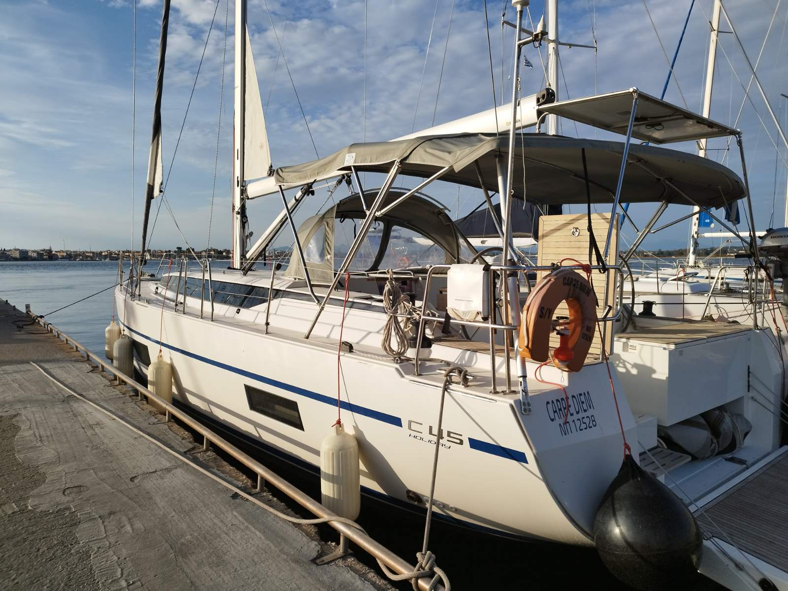 CARPE DIEM with A/C – Bavaria Yachtbau
