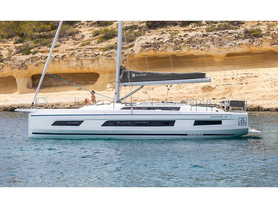 Blue Dream 2 – Dufour Yachts